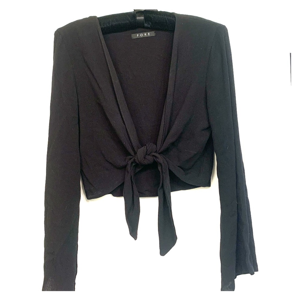 Bloomingdale’s Fore Tie Cropped Top